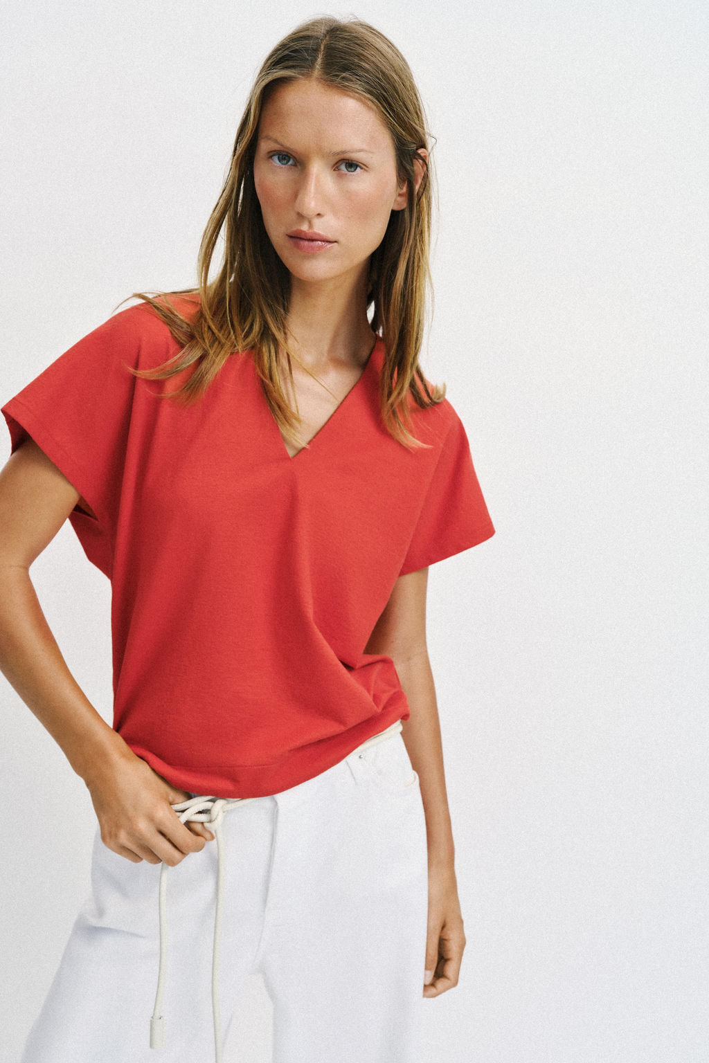 CAMISETA R?STICA ESCOTE PICO / Coral