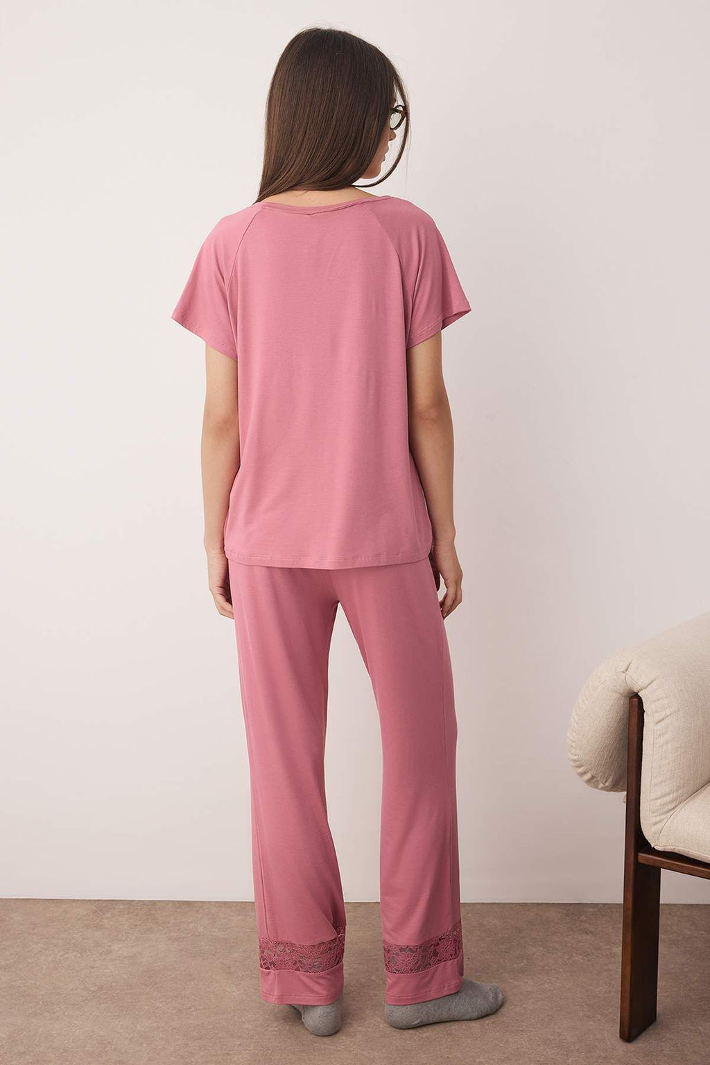 Gul Kurusu Dantel Detayl? Viskon Orme Pijama Tak?m? THMAW26PT00038 - Trendyolmilla фото 4