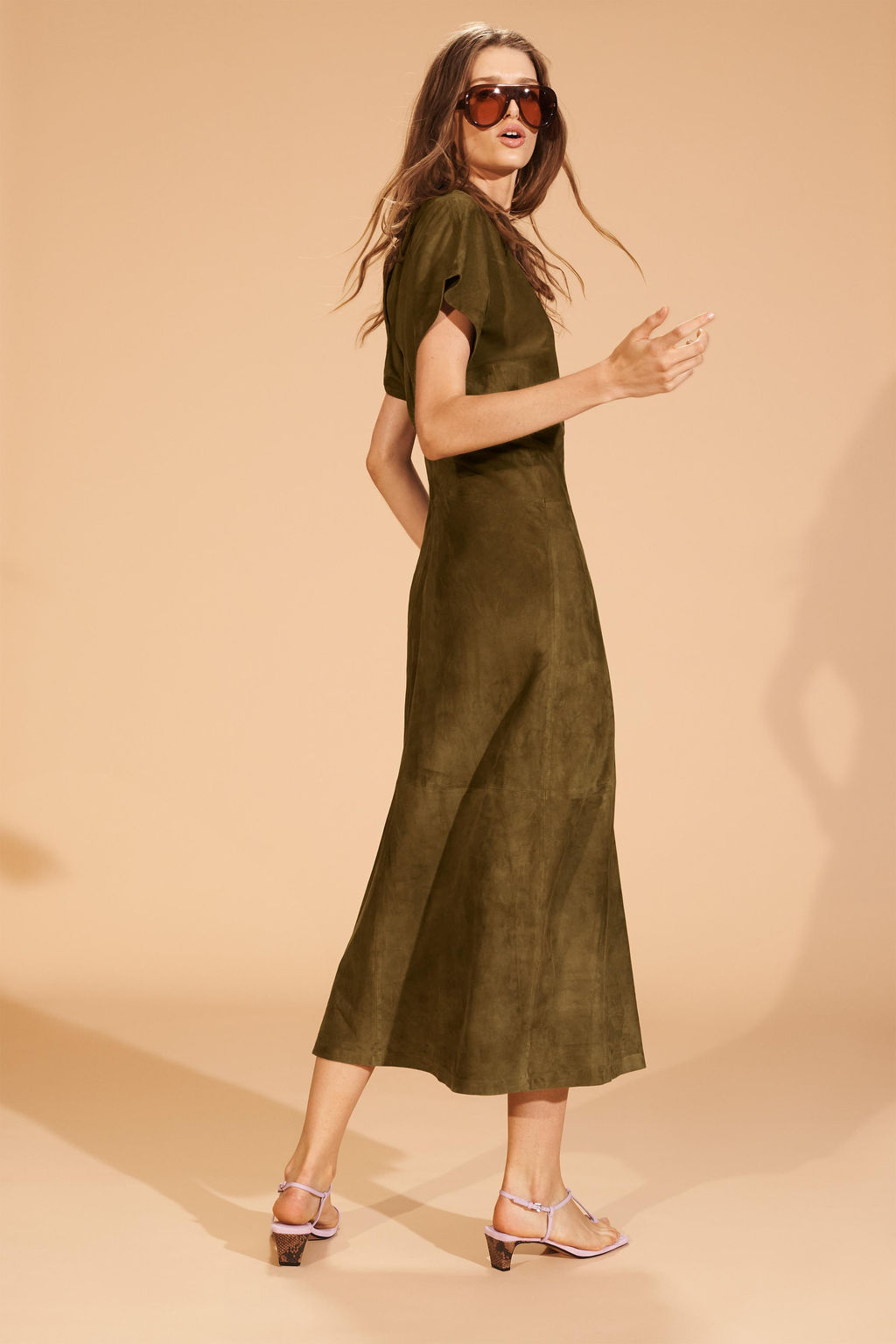 LIMITED EDITION DRAPED SUEDE LEATHER DRESS - Zara фото 2
