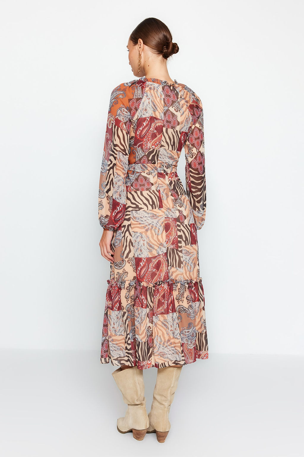 TRENDYOLMILLA Cok Renkli Kusakl? Etnik Desenli Etegi Volanl? Astarl? Midi Dokuma Elbise TWOAW24EL00356  фото 11