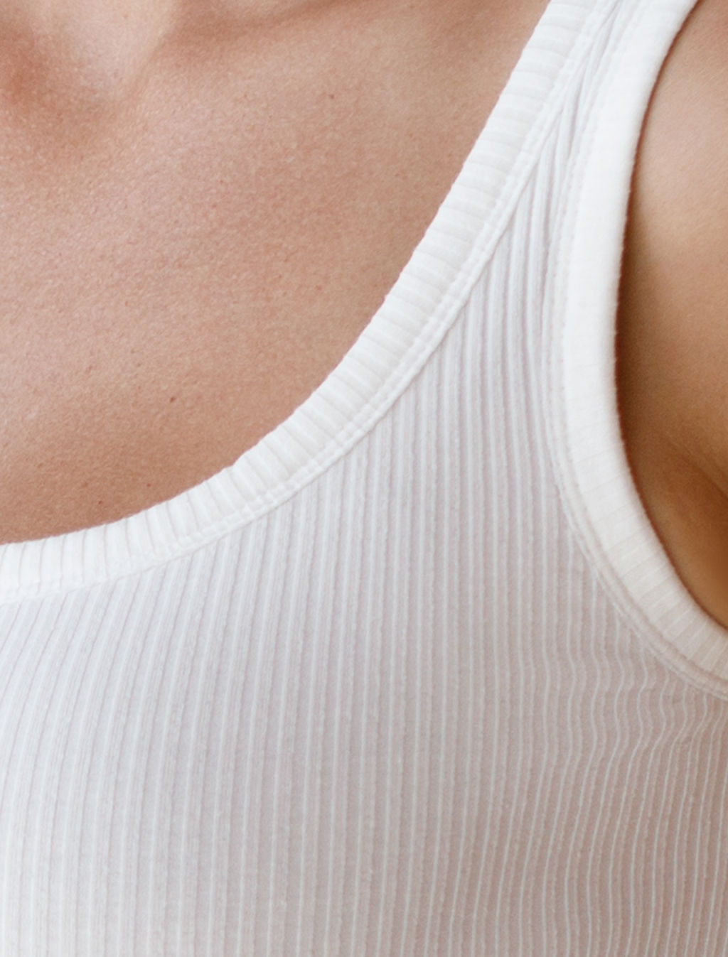 D43.224 Топ женский белый