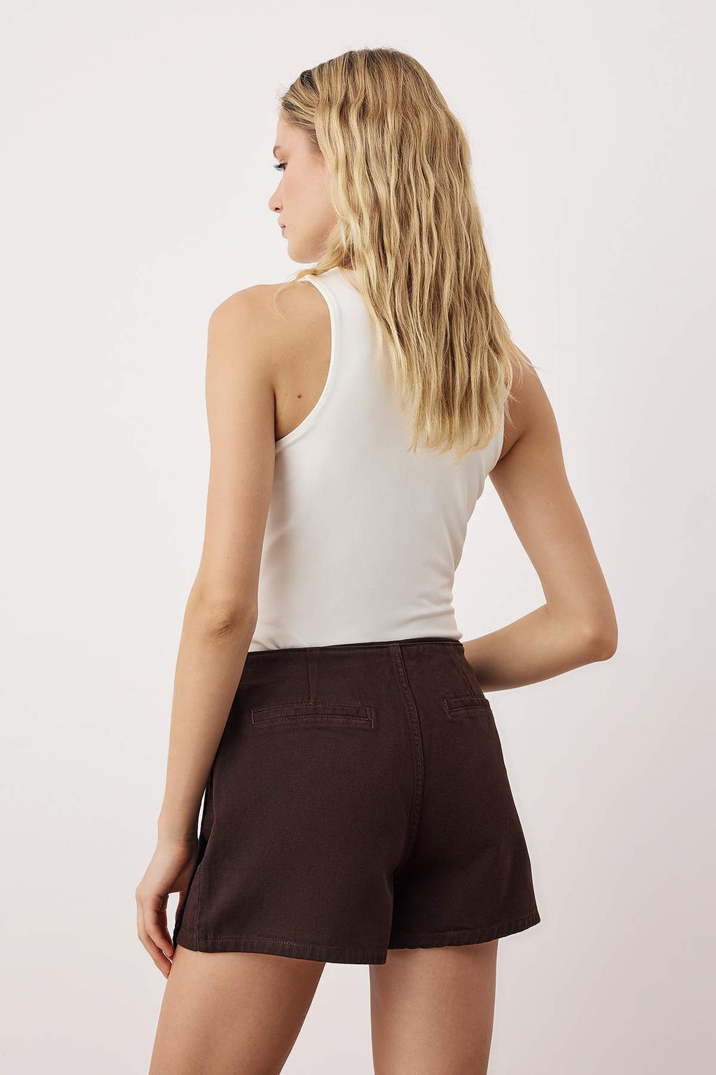 Kahverengi Kemer Detayl? Mini Denim Sort Etek TWOAW26ET00074 - Trendyolmilla фото 4