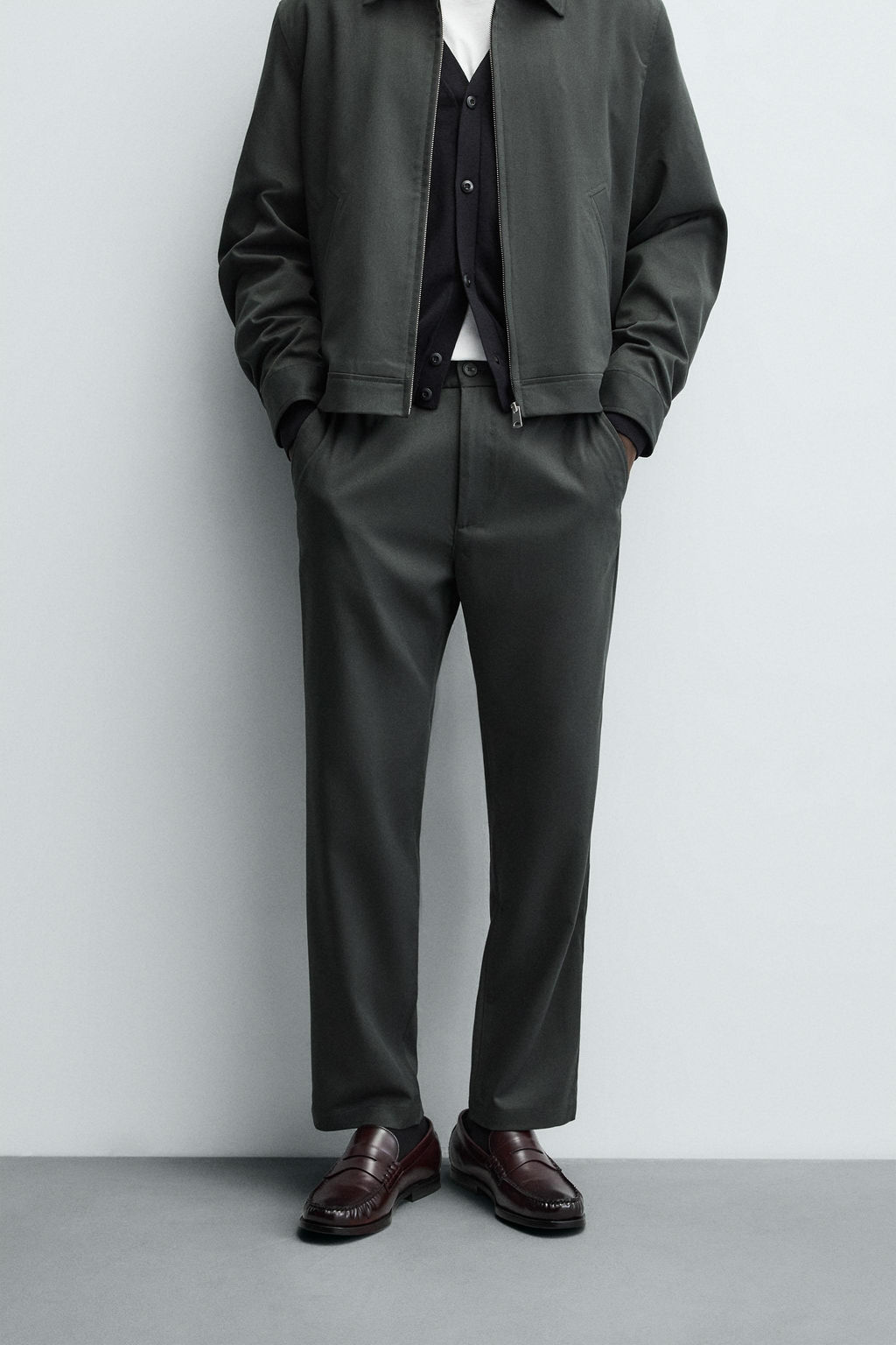 REGULAR FIT JOGGER WAIST TROUSERS