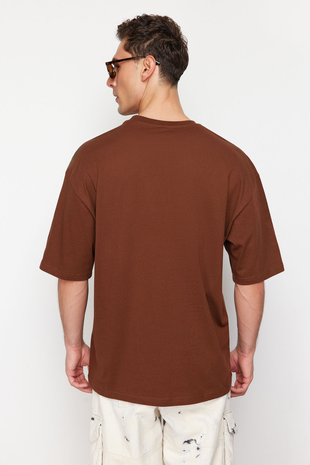 TRENDYOL MAN Siyah Oversize/Genis Kesim K?sa Kol Manzara Nak?sl? %100 Pamuklu T-Shirt TMNSS23TS00243 - Trendyolmilla фото 2
