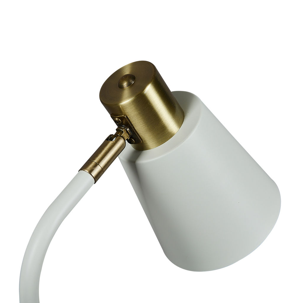 UML-B700 E27 WHITE Светильник настольный, 40W. Цоколь Е27. Механический выключатель. Белый. ТМ Uniel