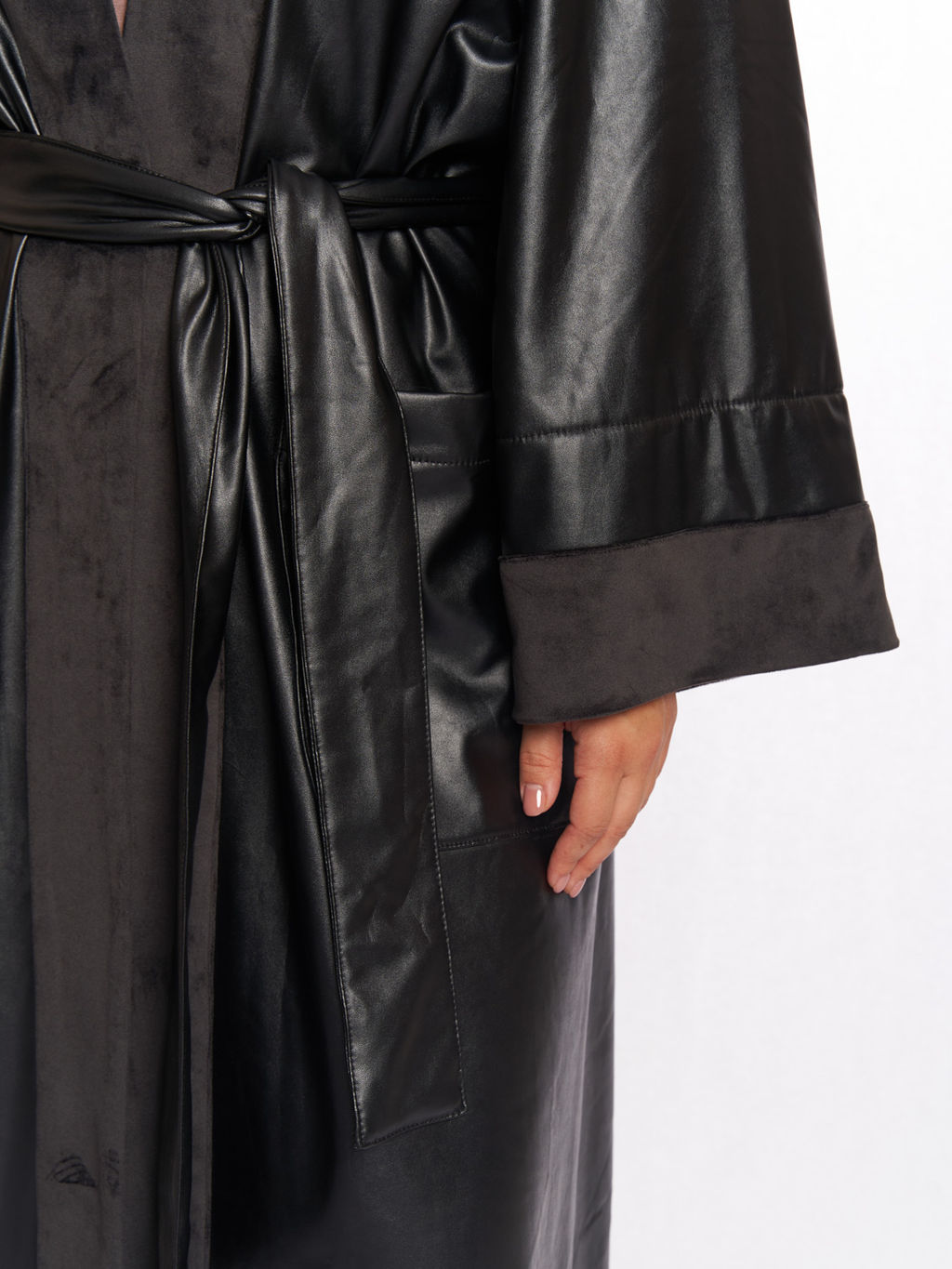 Плащ кожаный TKA05221BLK01