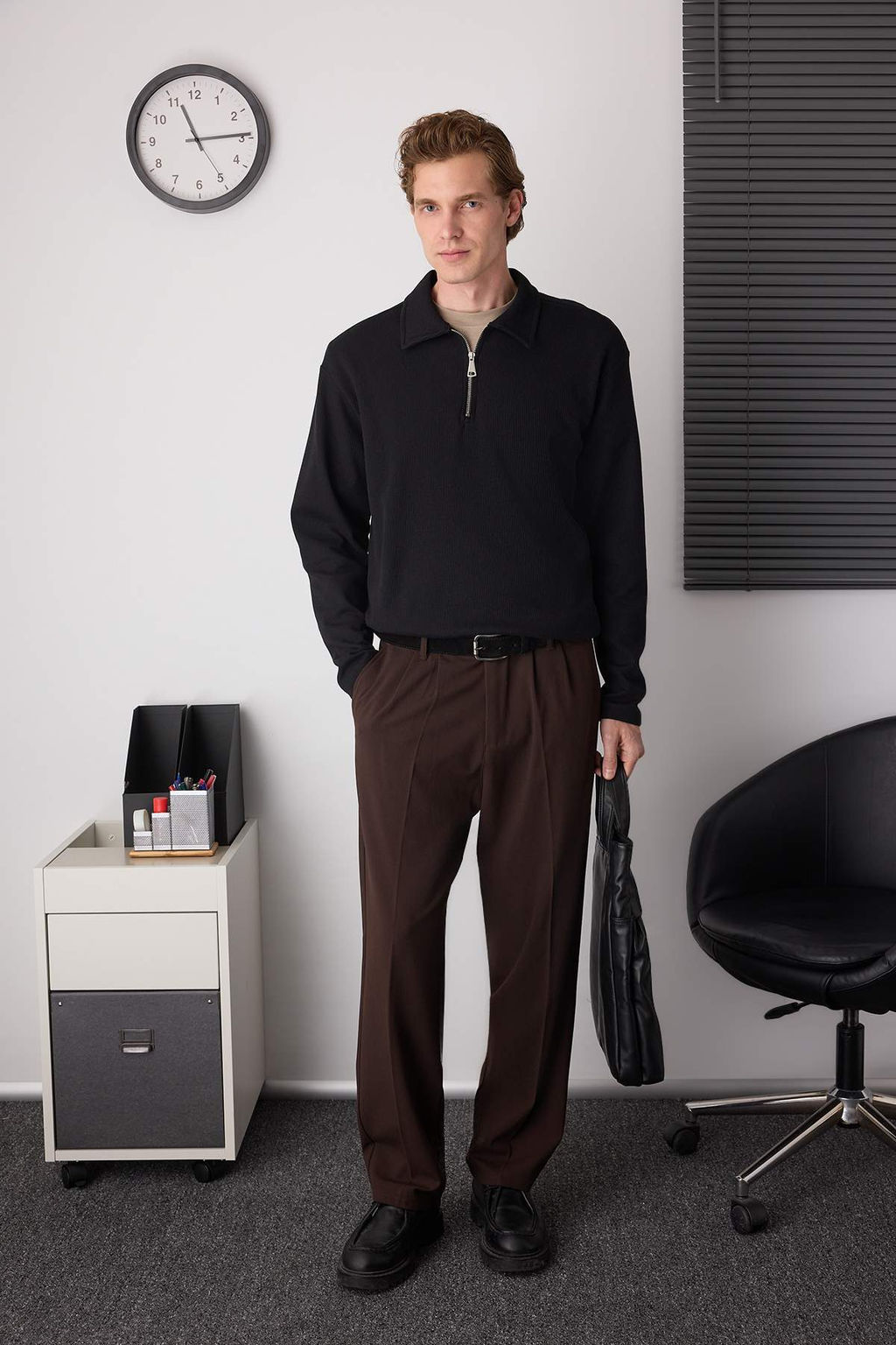 Siyah Oversize Polo Yaka Duz Polo Yaka T-shirt/Sweatshirt TMNAW26PO00000