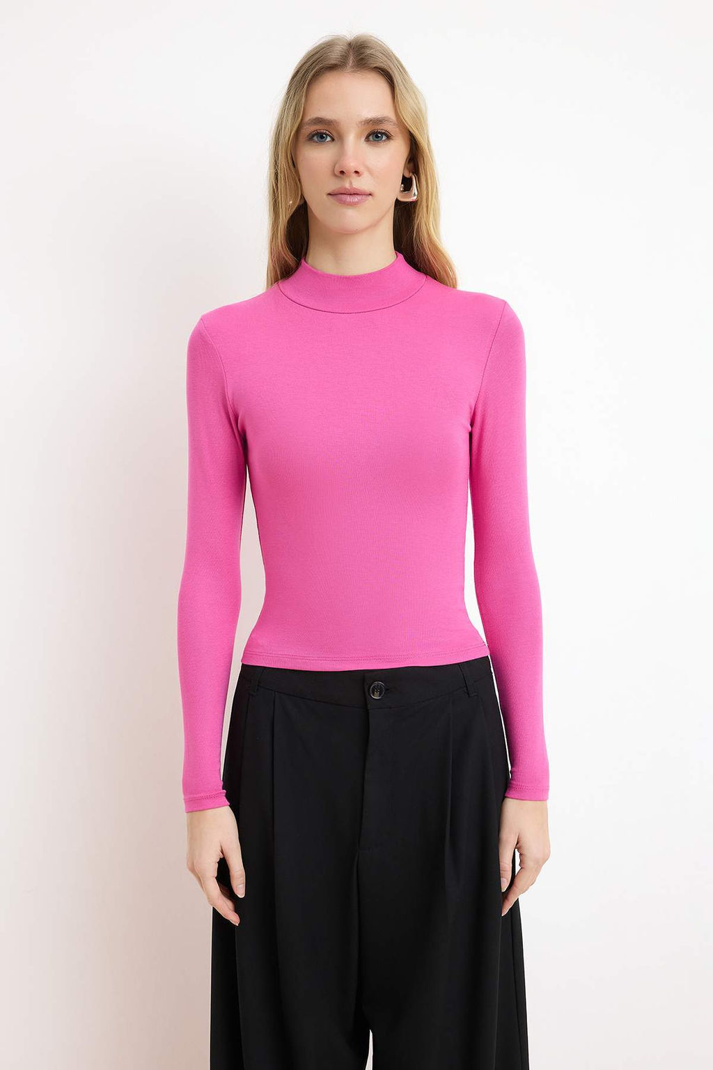 Fusya Duz Fitted Asimetrik Yaka Dusuk Kol Kolsuz Aksesuar Detayl? Esnek Orme Bluz TWOSS26BZ00352