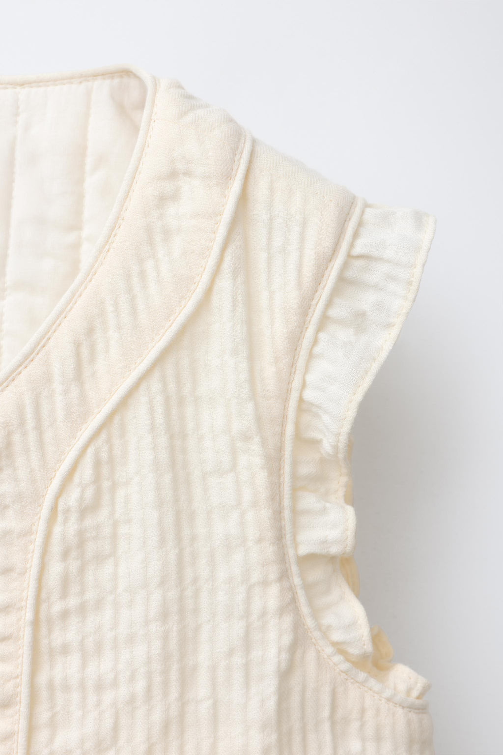 RUFFLED STRUCTURE WAISTCOAT - Zara фото 3