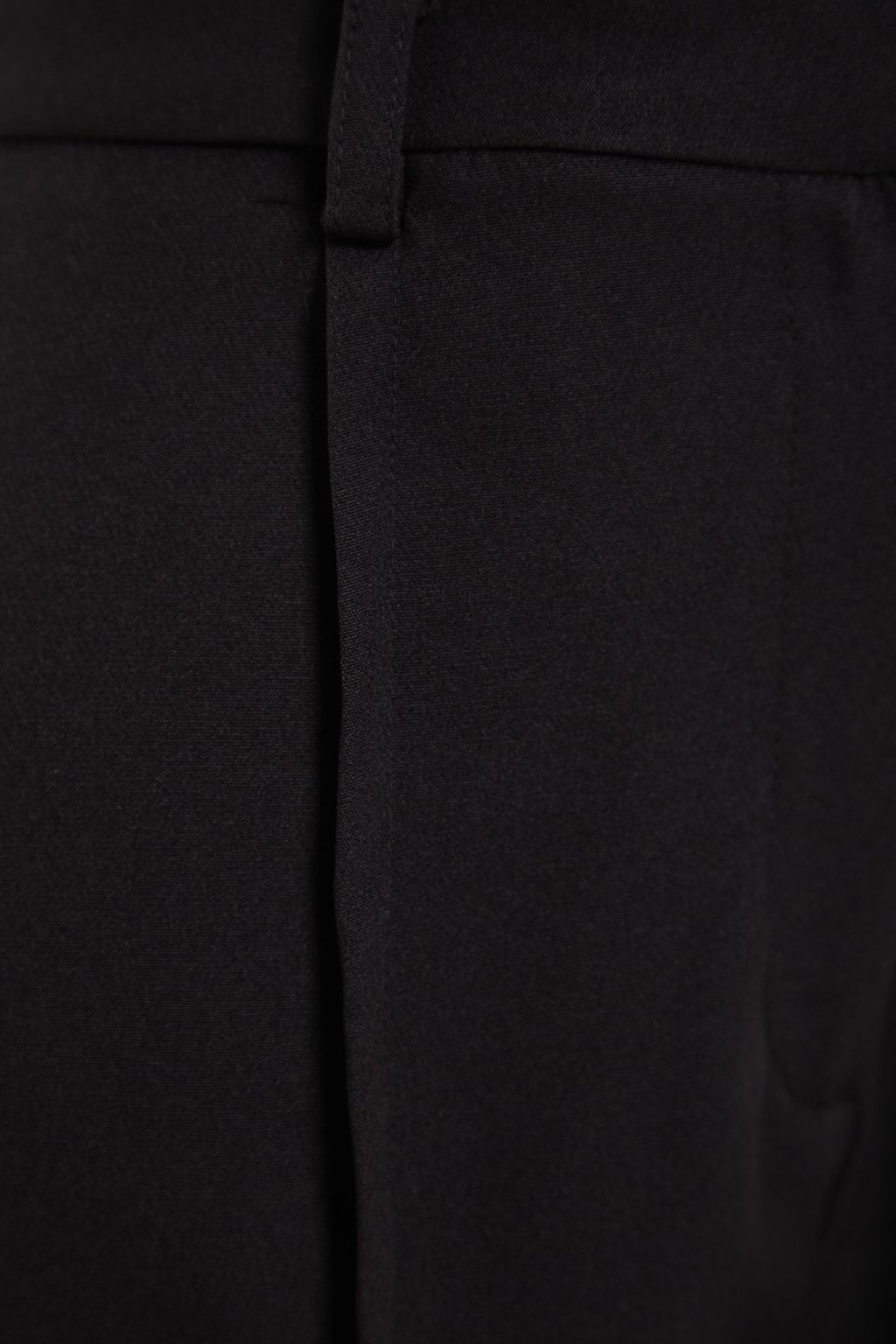 Siyah Nervur Detayl? Dokuma Sort TWOSS23SR00079