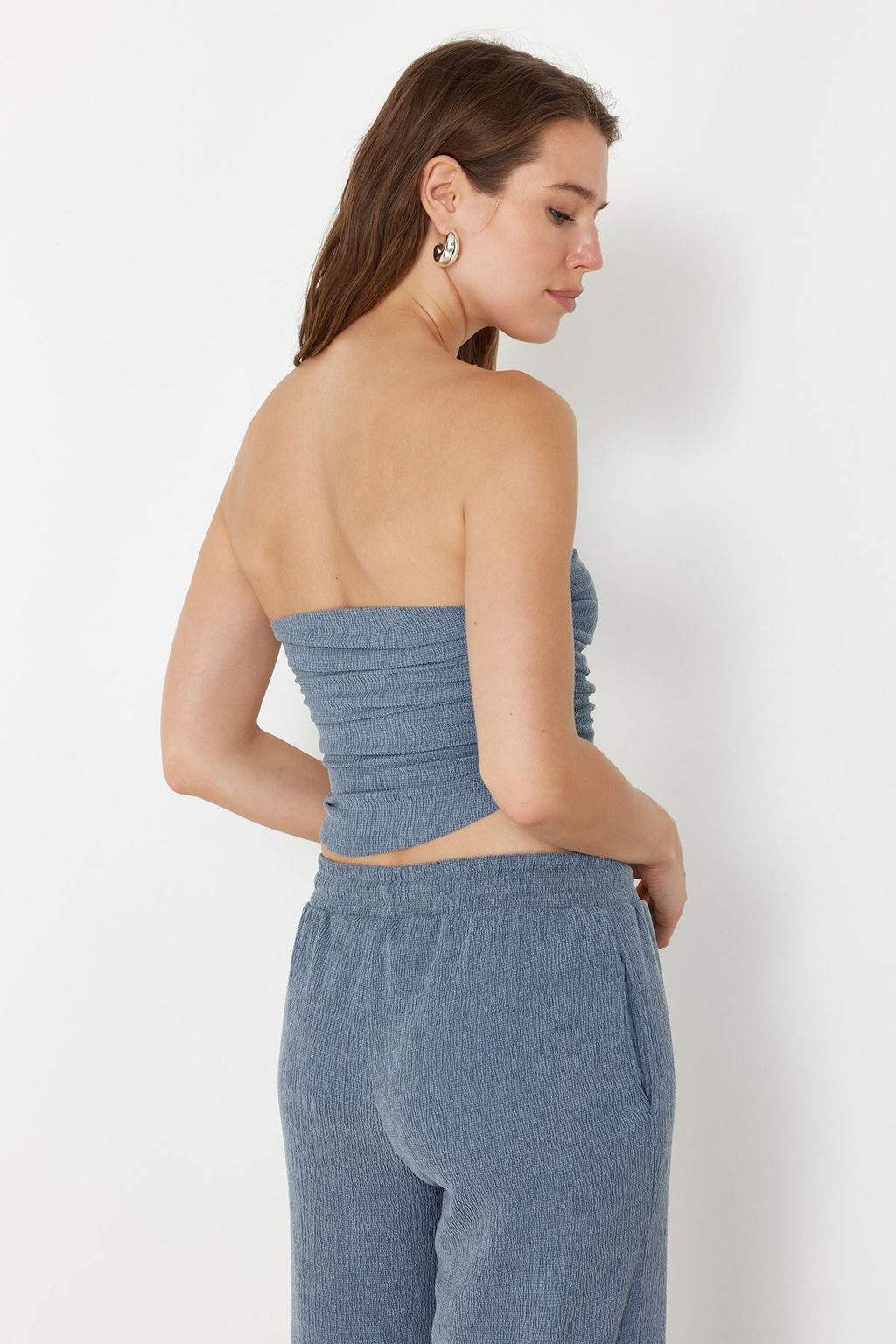 Premium Indigo Straplez Buzgulu Esnek Orme Bluz TWOSS24BZ00216