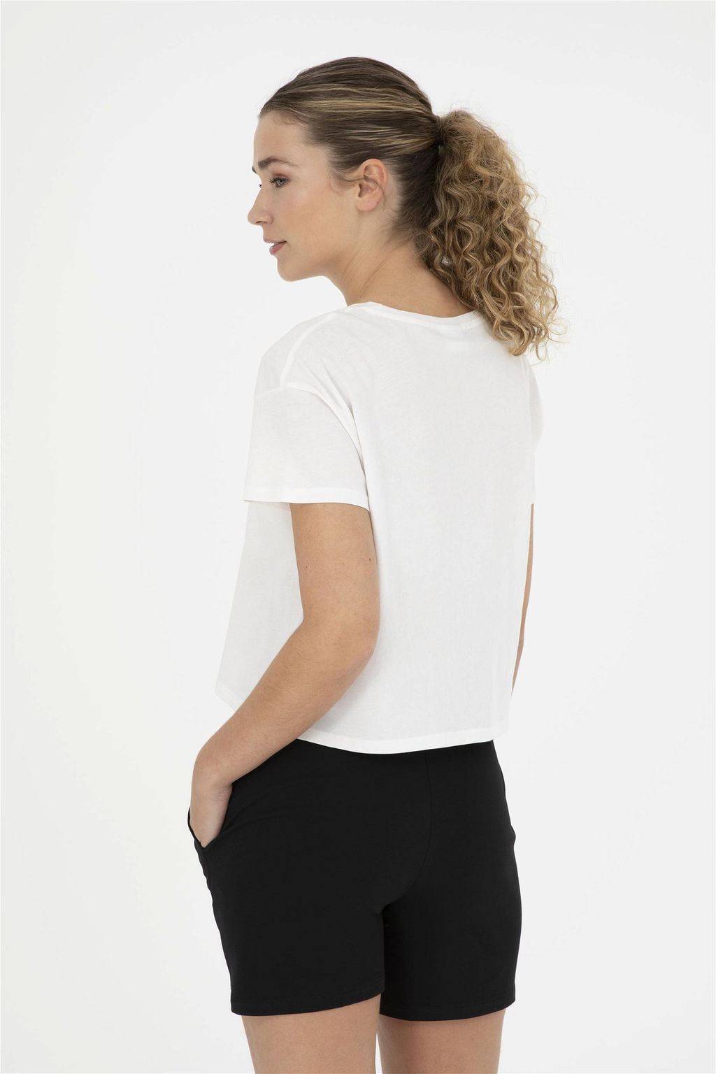 Женская футболка цвета экрю с круглым вырезом - U.s. polo assn фото 5