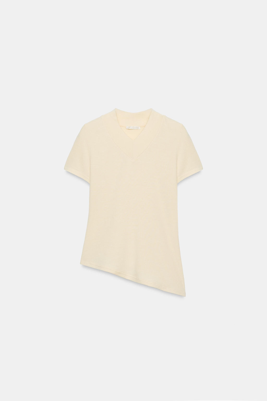 CAMISETA CUELLO PICO BAJO ASIM?TRICO / Amarillo