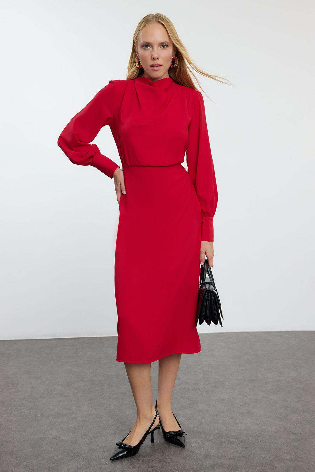 TRENDYOLMILLA Siyah Midi Y?rtmacl? Dokuma Elbise TWOAW24EL00851  фото 5