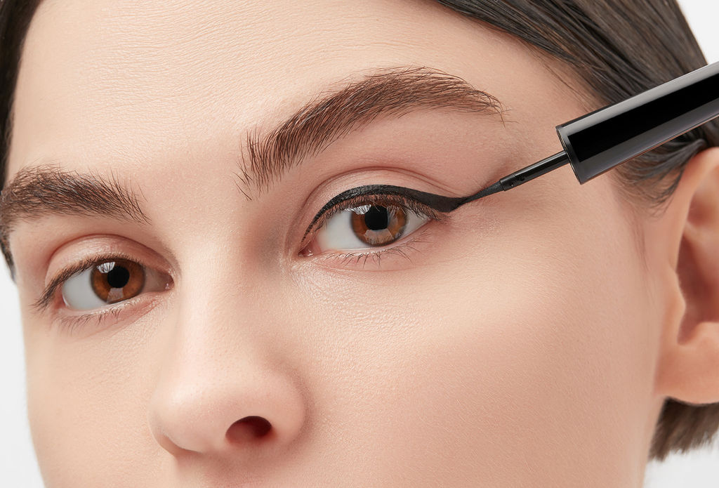 DEBORAH Подводка для век жидкая водостойкая Eyeliner 24ore тон черный, 2.9г  фото 6