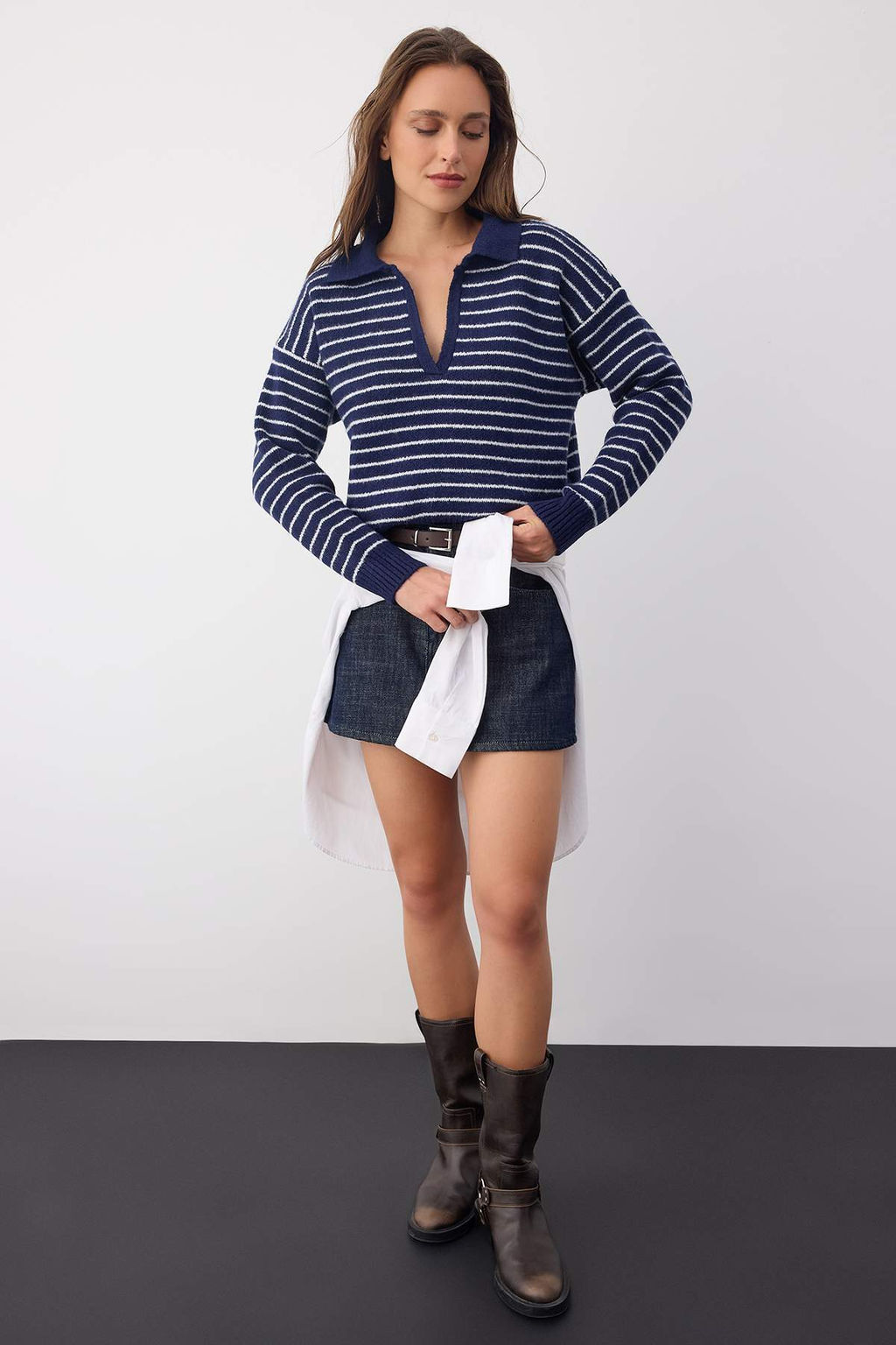 Wardrobe Essentials Lacivert*001 Yumusak Dokulu Cizgili Genis Kal?p Basic Triko Kazak TWOAW26KZ00087 - Trendyolmilla фото 2