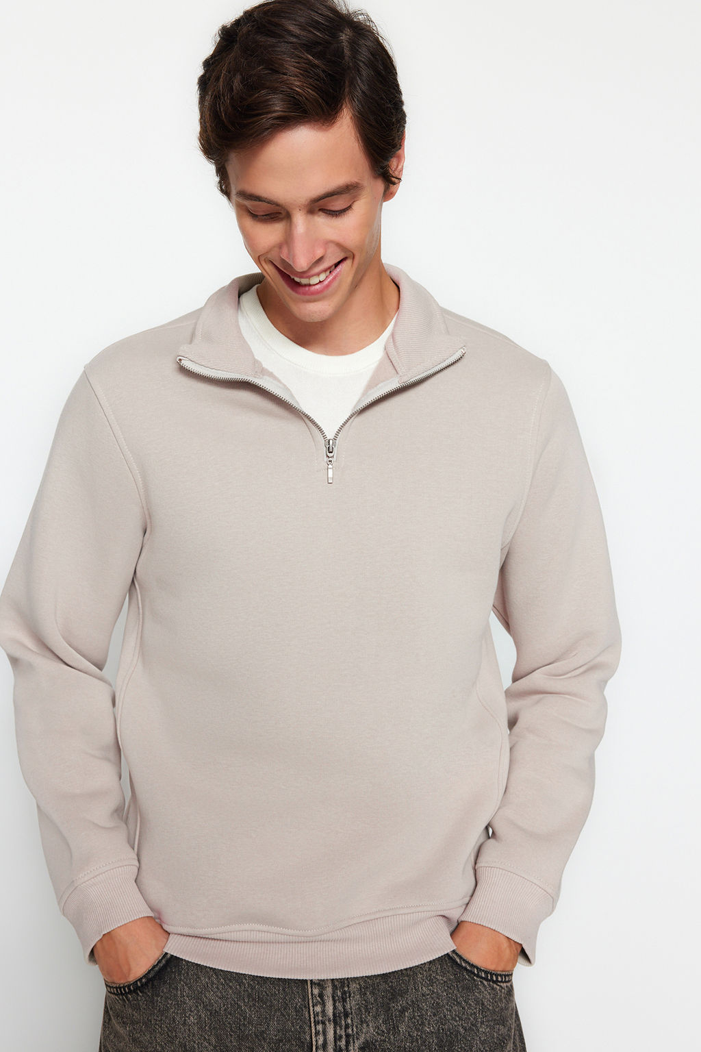 Gri Regular/Normal Kesim Dik Yaka Fermuarl? Pamuklu Basic Ici Polar Sweatshirt TMNAW24SW00041
