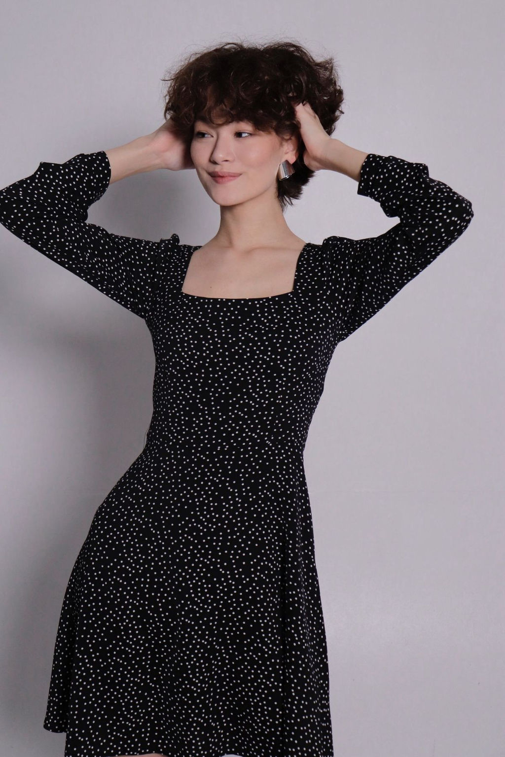 Платье с вырезом каре чёрное в горошек - Martichelli фото 11