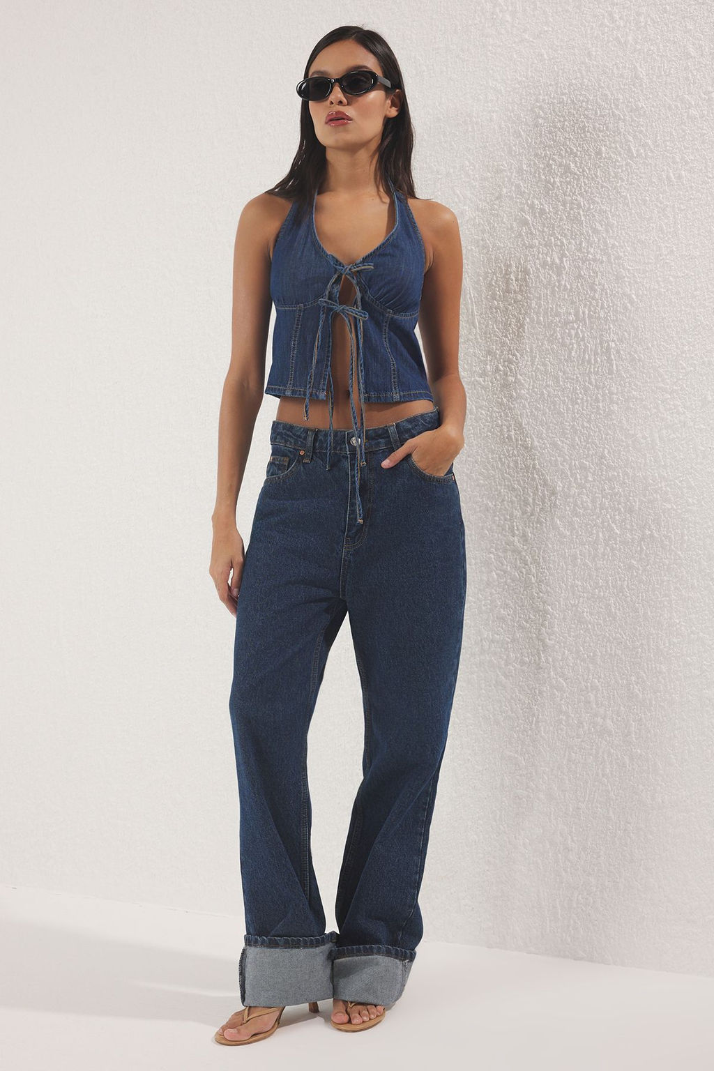 Trendyolmilla Koyu Mavi Baglama Detayl? Halter Yaka Denim Bluz TWOSS25BZ00431