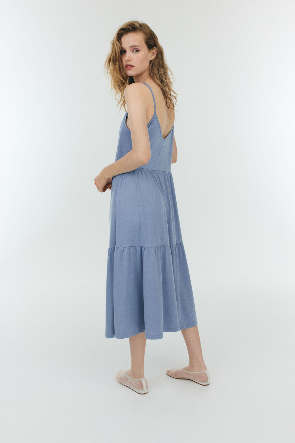 Vestido escalonado con tirantes espagueti - H&m фото 7
