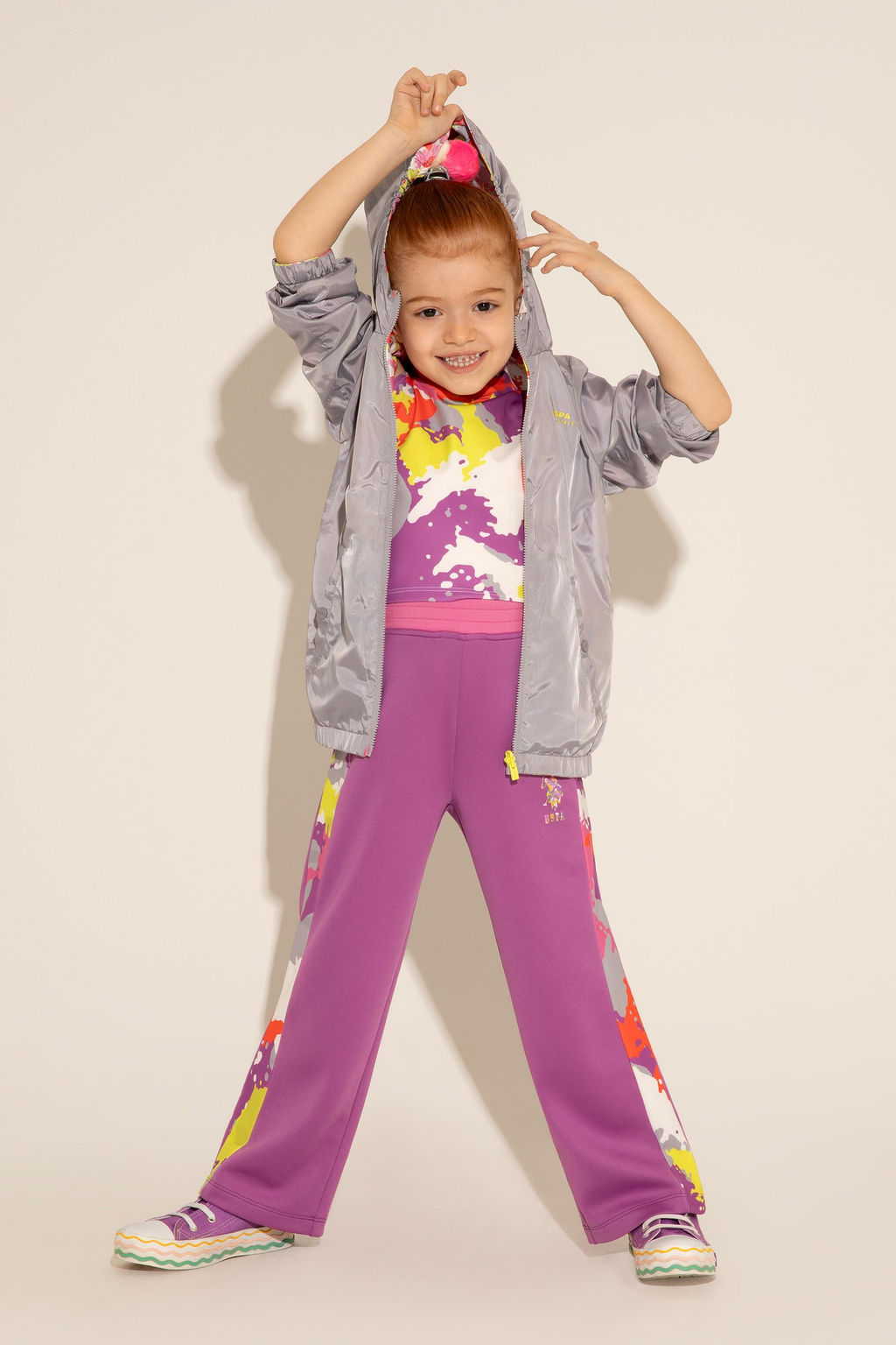 Серое пальто для девочки Неожиданная скидка в корзине