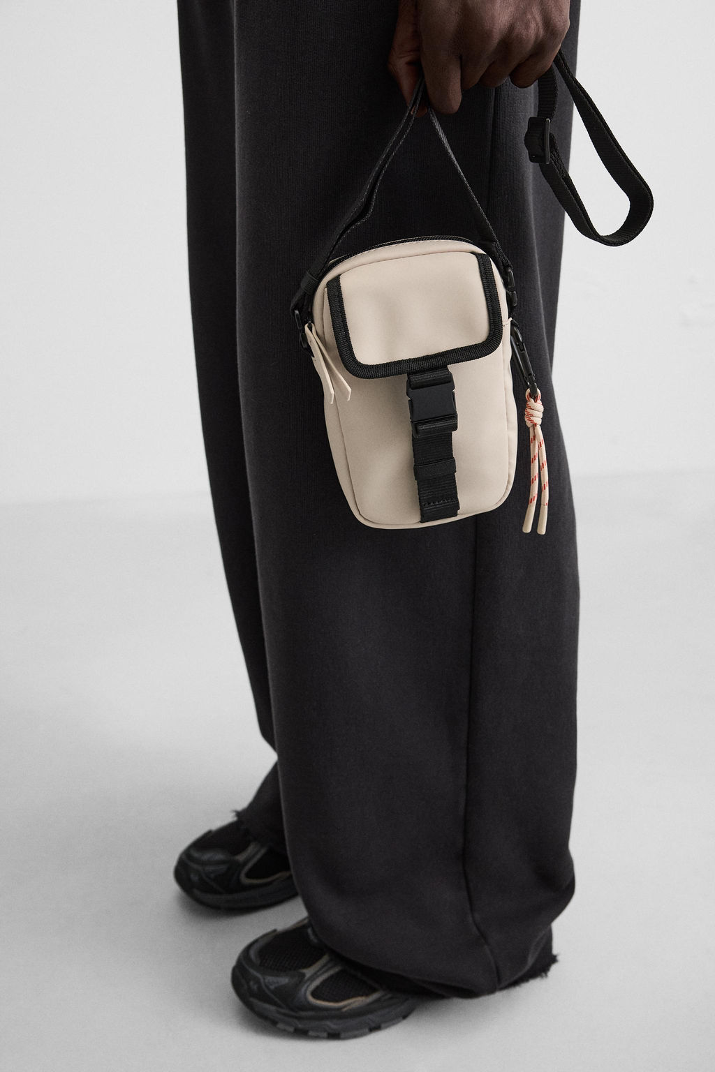 RUBBERISED CROSSBODY BAG