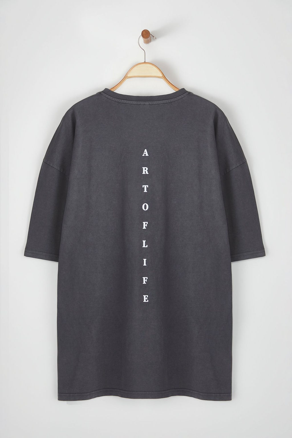 TRENDYOL MAN Buyuk Beden Antrasit Oversize/Genis Kesim Soluk Efektli Bask?l? %100 Pamuklu T-Shirt TMNSS25BF00014 - Trendyolmilla фото 2