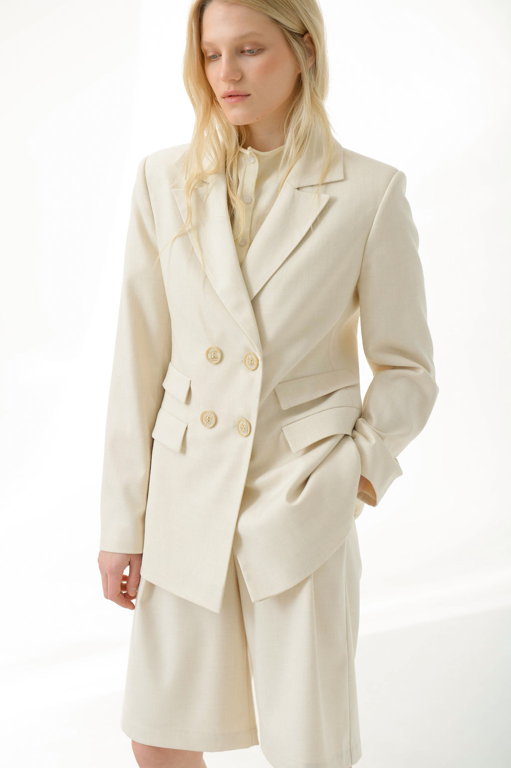 Шорты-бермуды