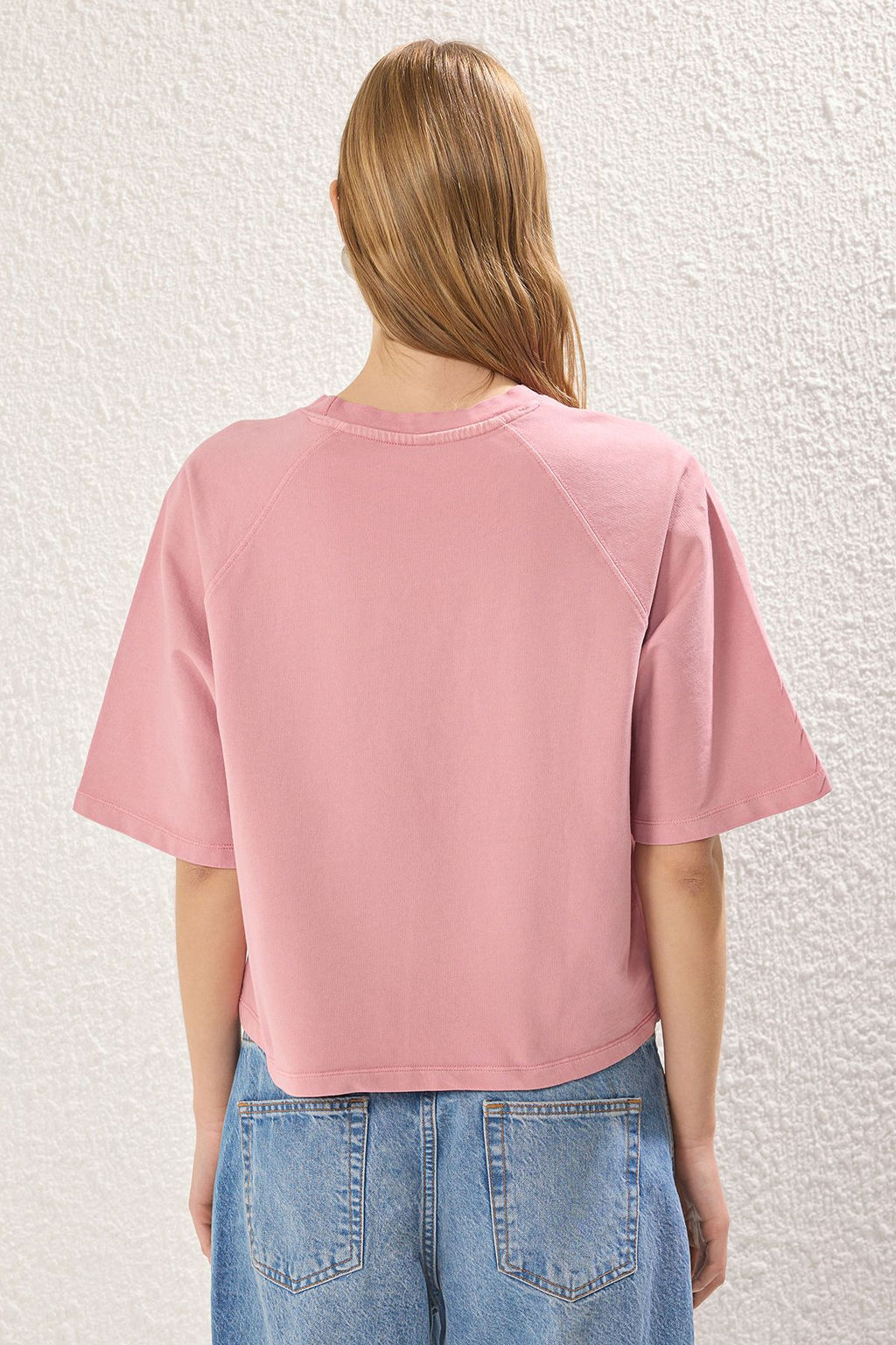 Pembe Relaxed/Rahat Kal?p Crop Orme T-Shirt TWOSS25TS00017