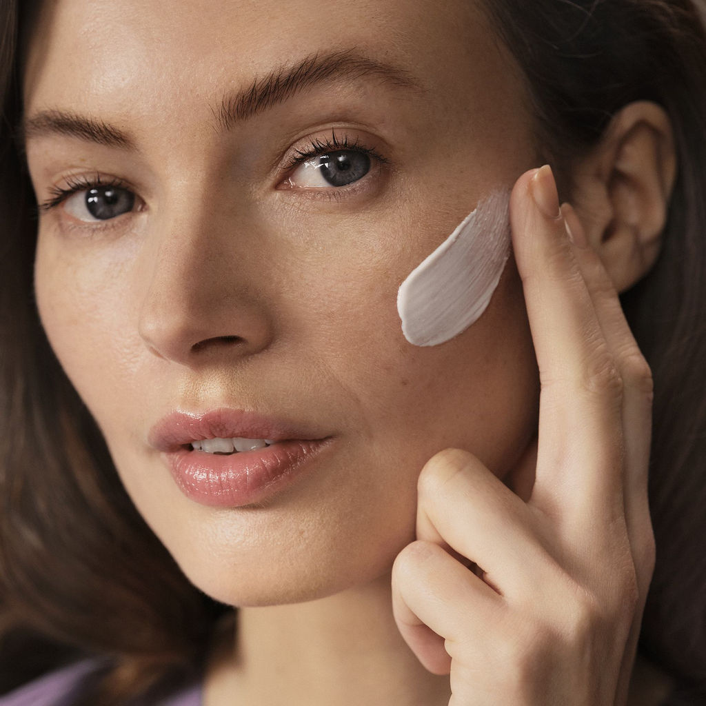Подтягивающий дневной крем Royal Velvet - Oriflame фото 7