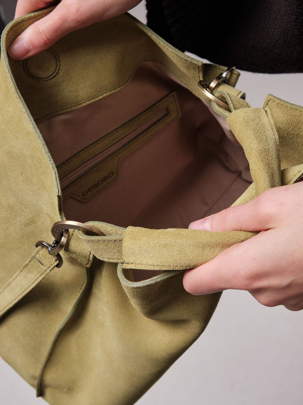 Замшевая сумка Deboro 30900 киви