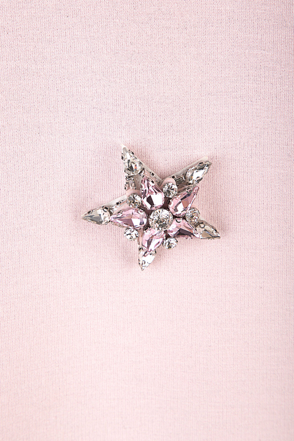 CONTE Джемпер с мерцающим блеском и брошью 837 pink - Conte elegant фото 4