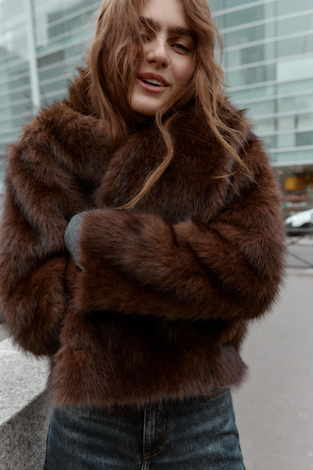 REVERSIBLE DOUBLE-FACED FAUX FUR JACKET - Zara фото 12