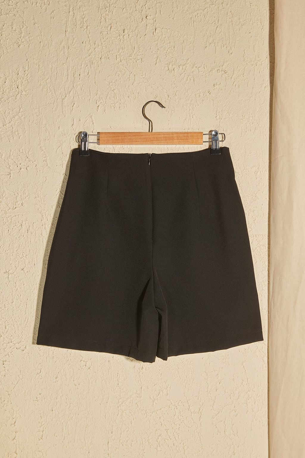 TRENDYOLMILLA Siyah Fermuar Detayl? Dokuma Sort Etek TWOSS20SR0139 фото 7