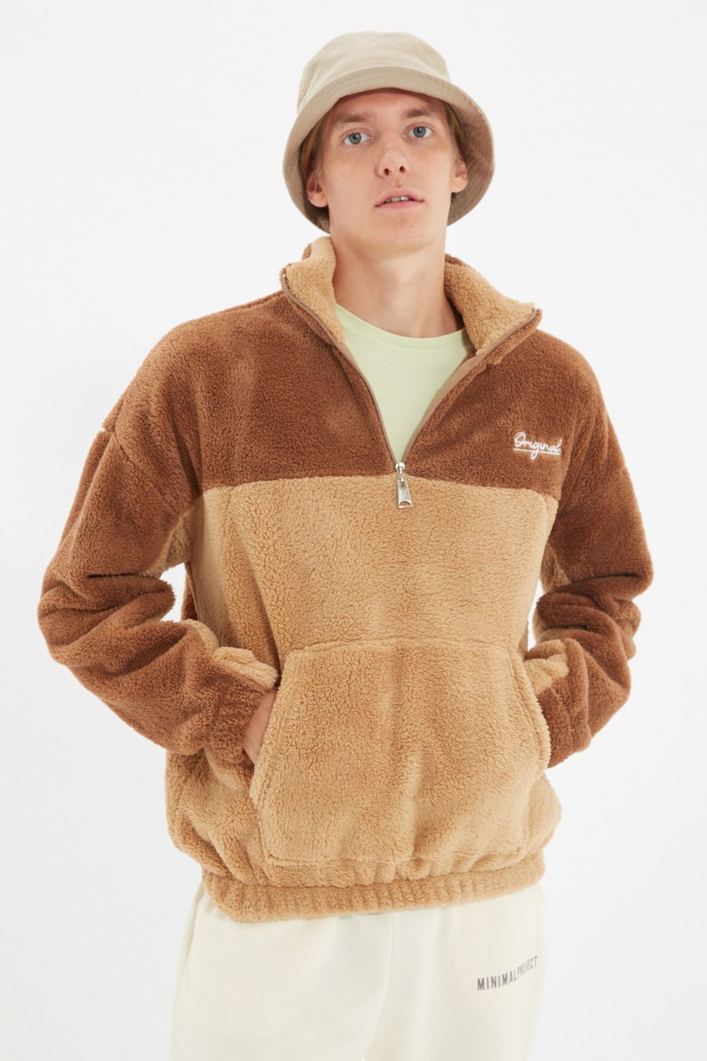 TRENDYOL MAN Camel Unisex Oversize/Genis Kesim Renk Blok S?cak Tutan Pelus Sweatshirt TMNAW22SW1477 - Trendyolmilla фото 7