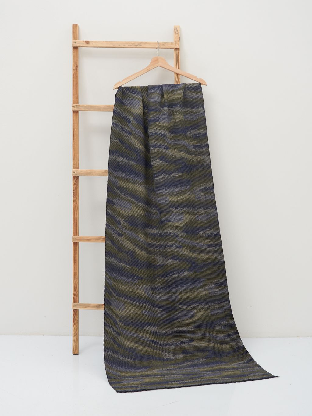 в составе шерсть Большой, мягкий, двусторонний палантин с принтом - Tantino фото 2