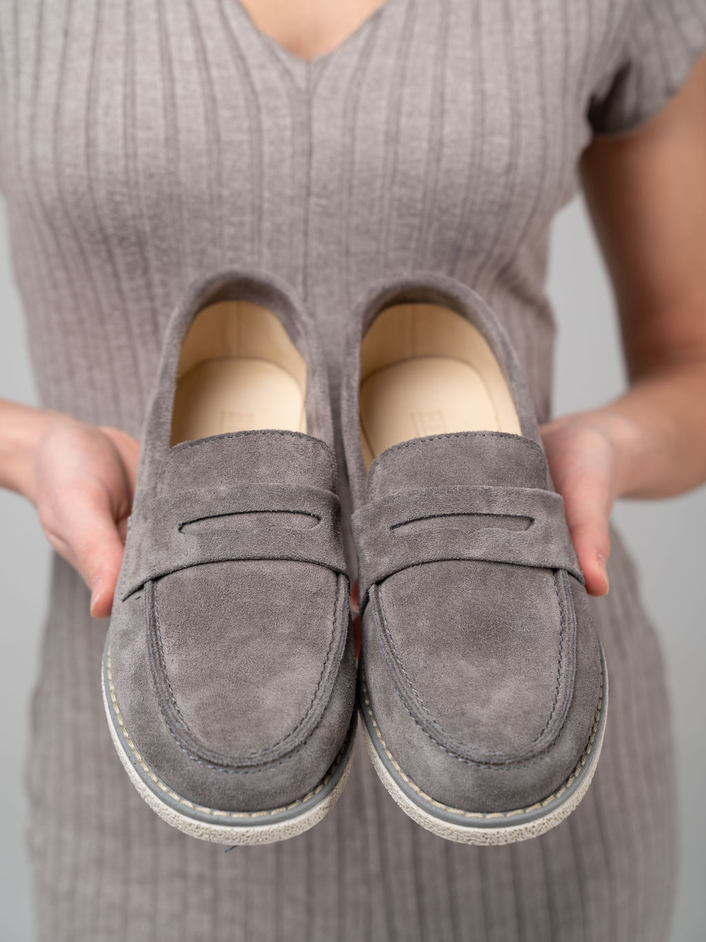 Лоферы 176.rosegr.Серый замок замша