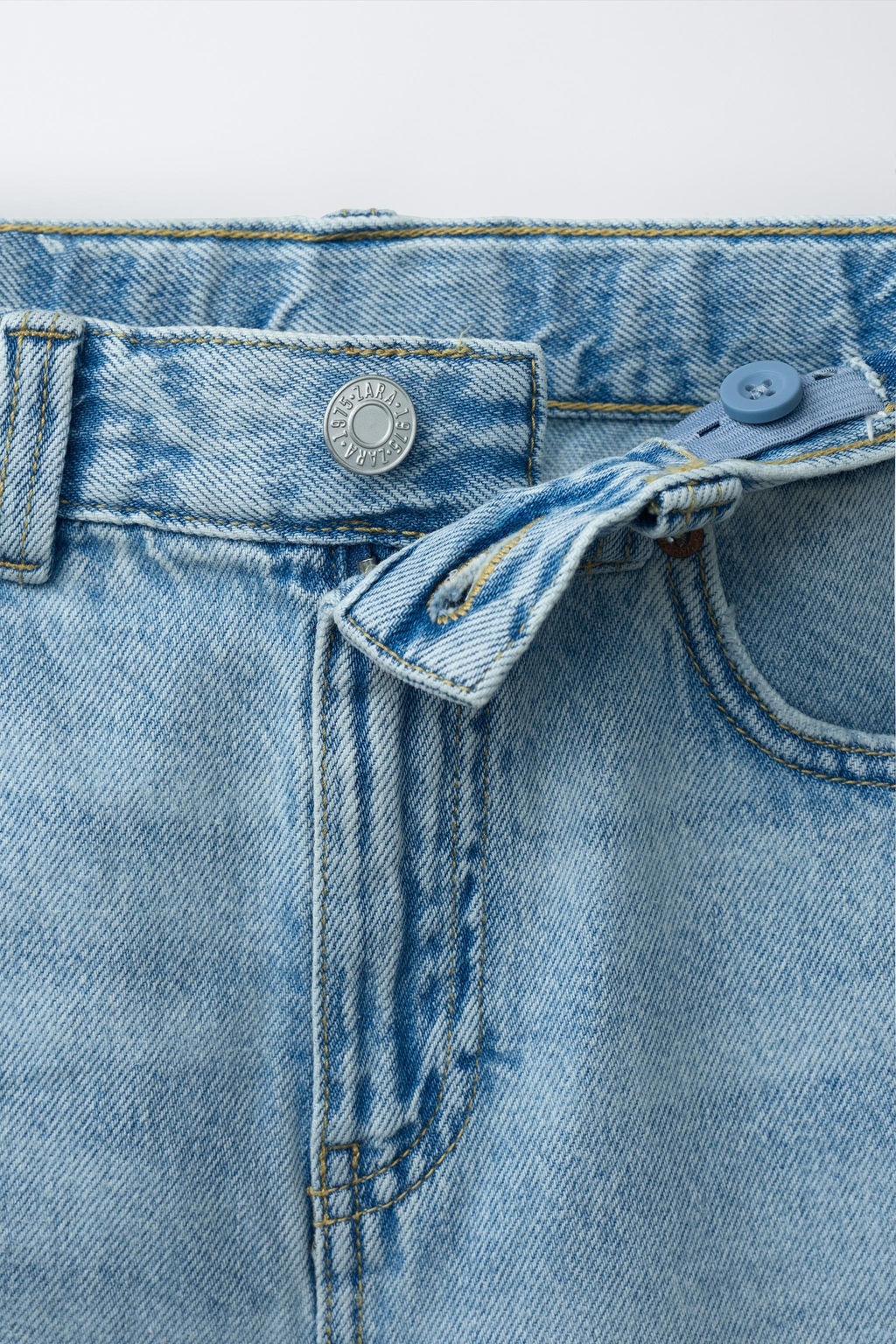 BERMUDA DENIM WIDE FIT ROTOS / Azul claro - Zara фото 3