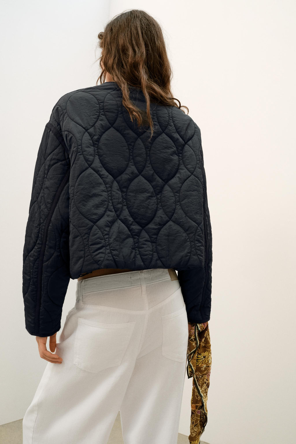 CAZADORA CORTA ACOLCHADA / Negro - Zara фото 5