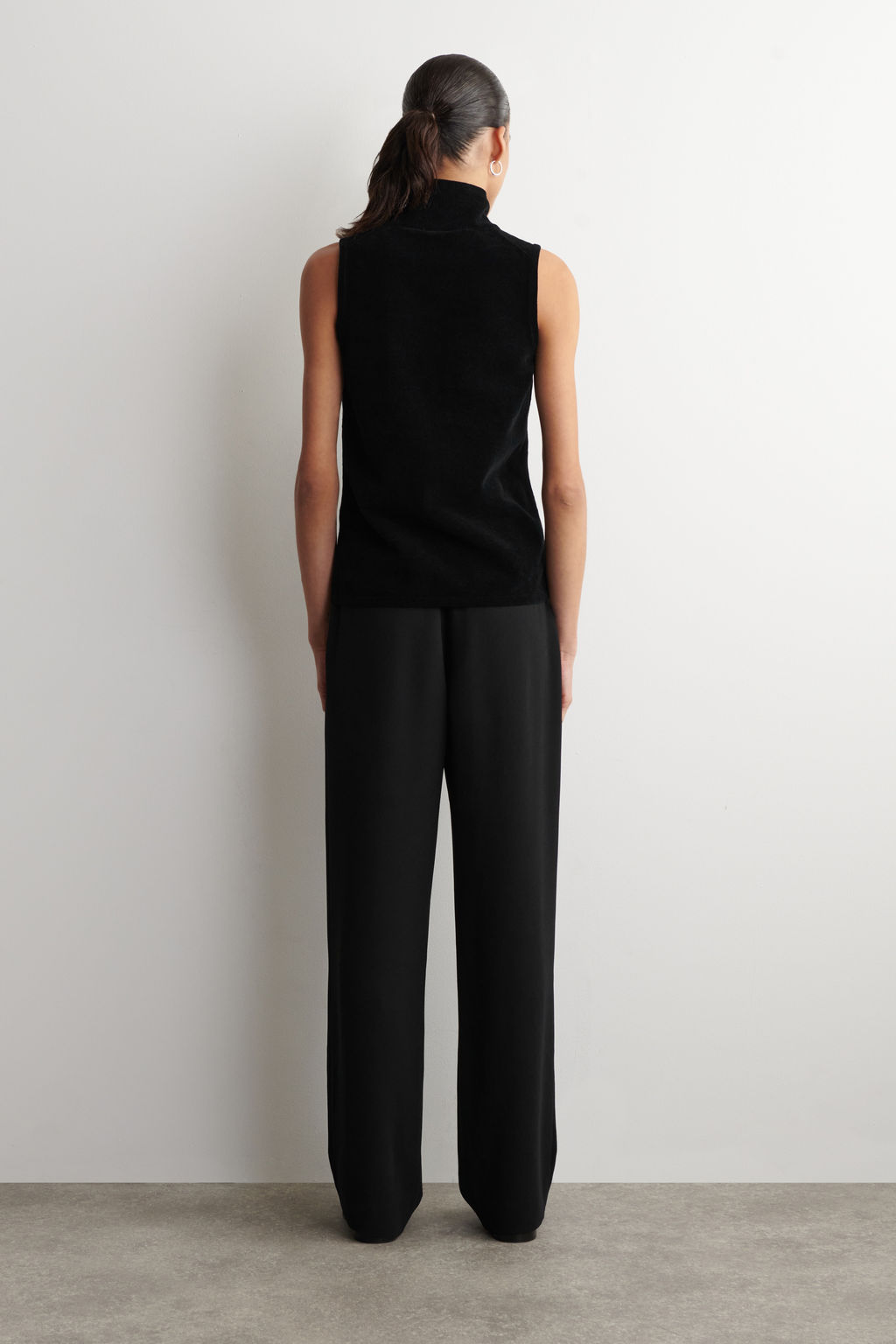 TOP DE CHENILLA SIN MANGAS CON CUELLO ALTO - H&m фото 7