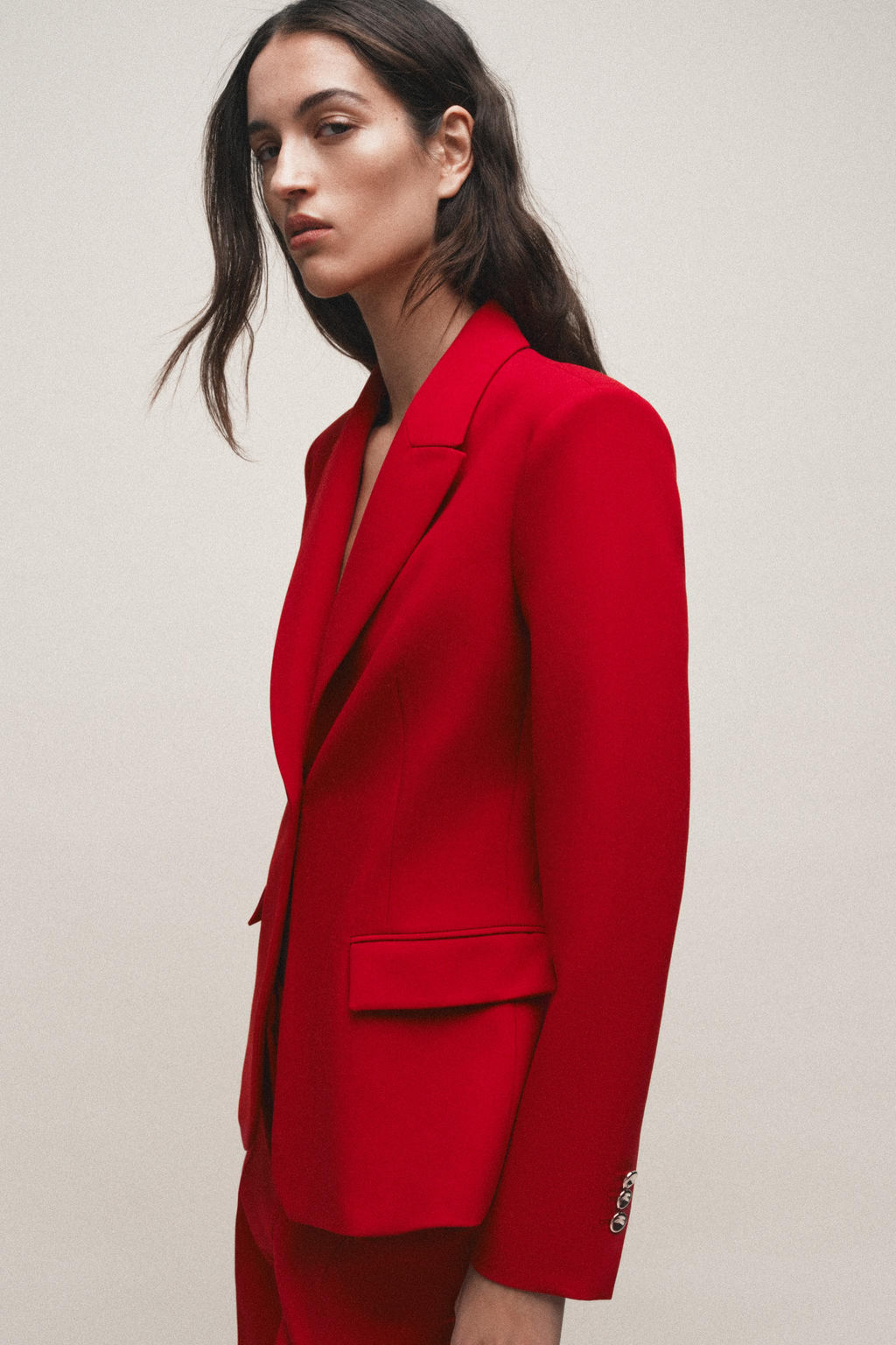 FITTED BLAZER WITH SHOULDER PADS - Zara фото 13