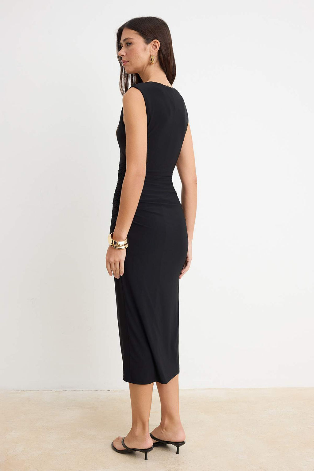 Siyah D_z Bodycon V Yaka Kolsuz Dantel Detayl_ Maxi Esnek Astarl_ _rme Elbise TWOSS26EL00577 - Trendyolmilla фото 4