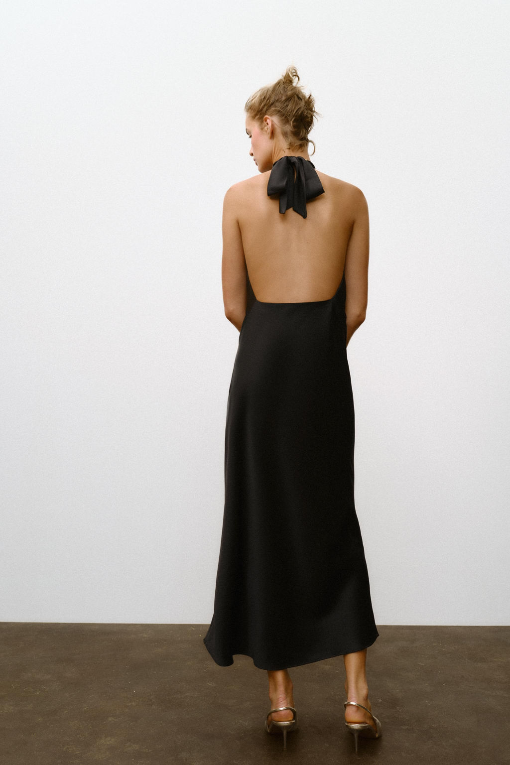 OPEN BACK SATIN MIDI DRESS - Zara фото 15