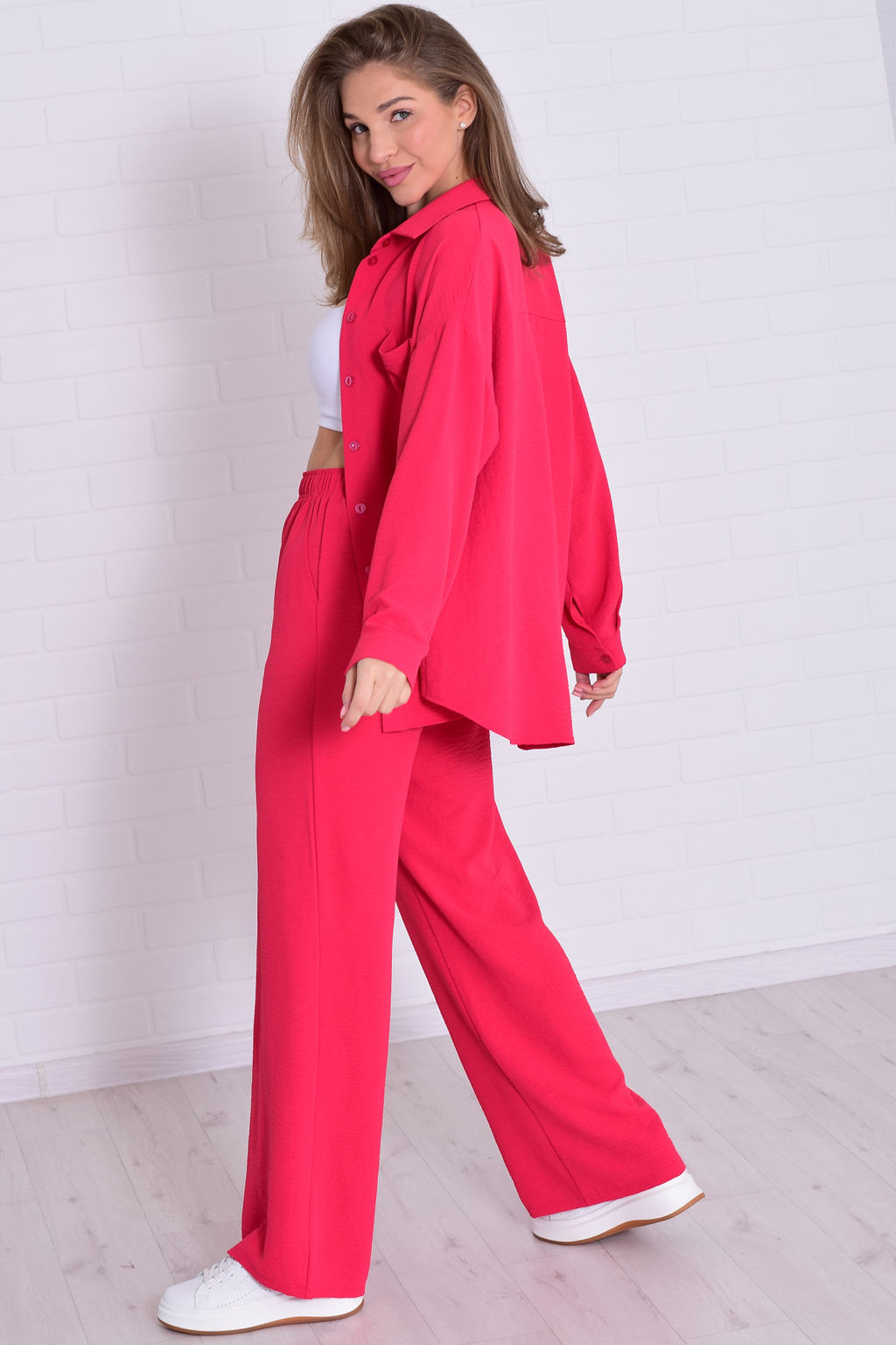 Костюм женский 5-352е (алый)