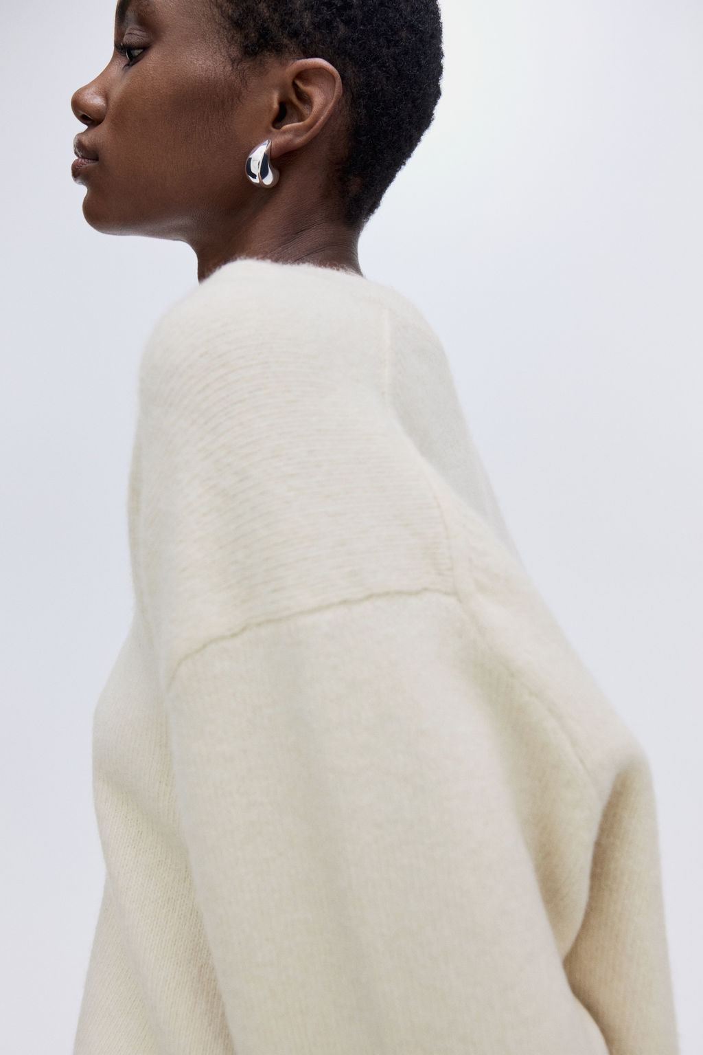Jersey oversize con cuello de pico - H&m фото 4