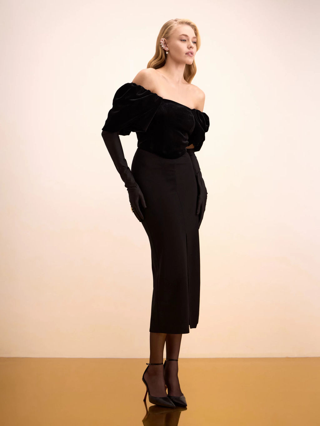 Облегающая блузка из бархата / Zarina  фото 3