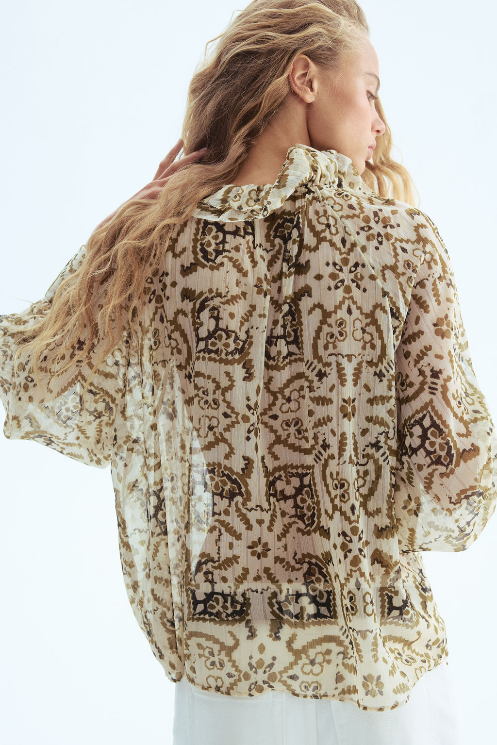Blusa con cuello de volantes - H&m фото 4