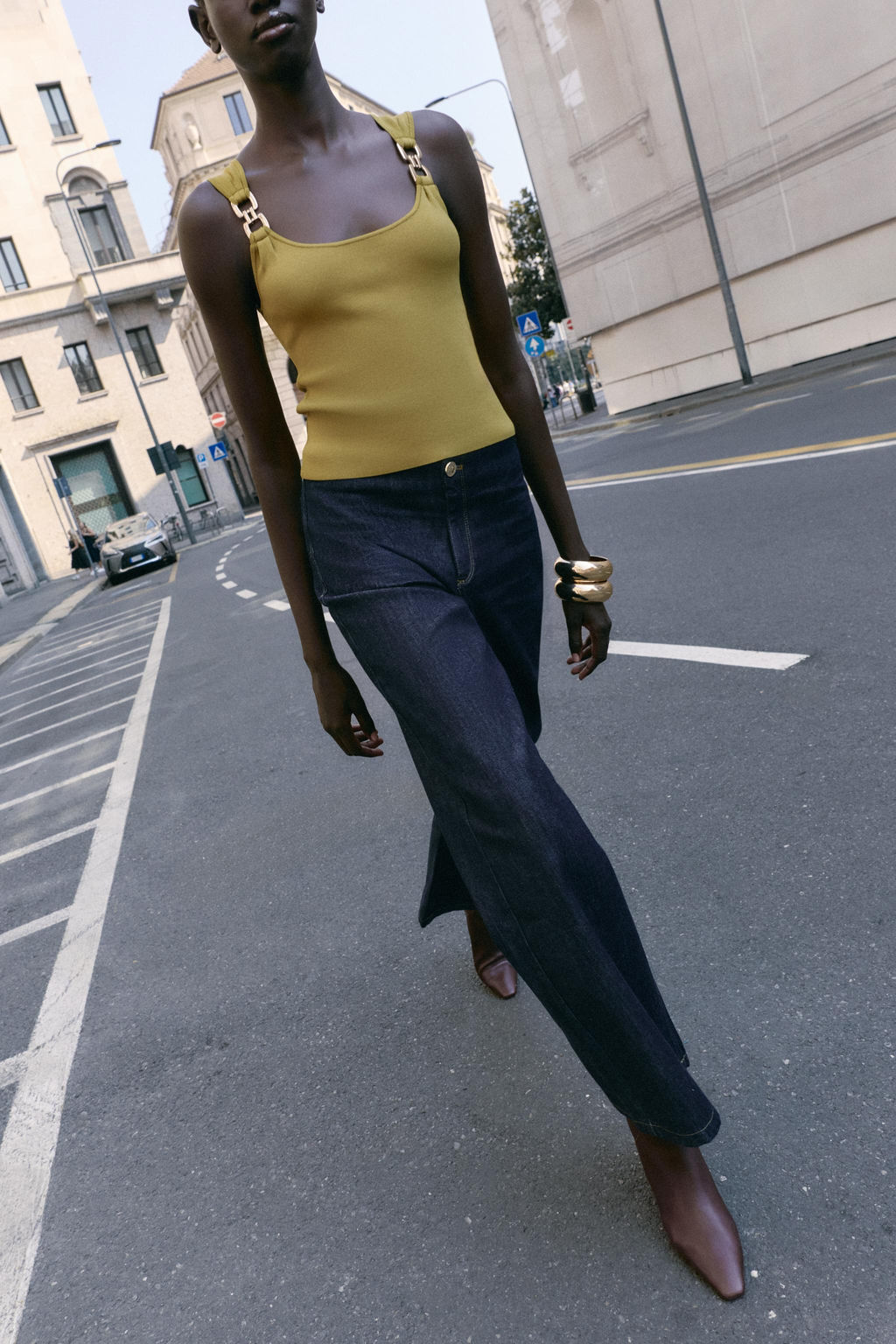 METAL DETAIL KNIT TOP