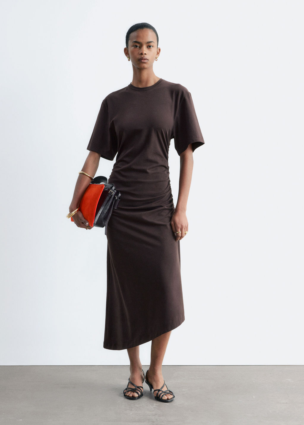 Vestido midi asim?trico tipo camiseta - H&m фото 7