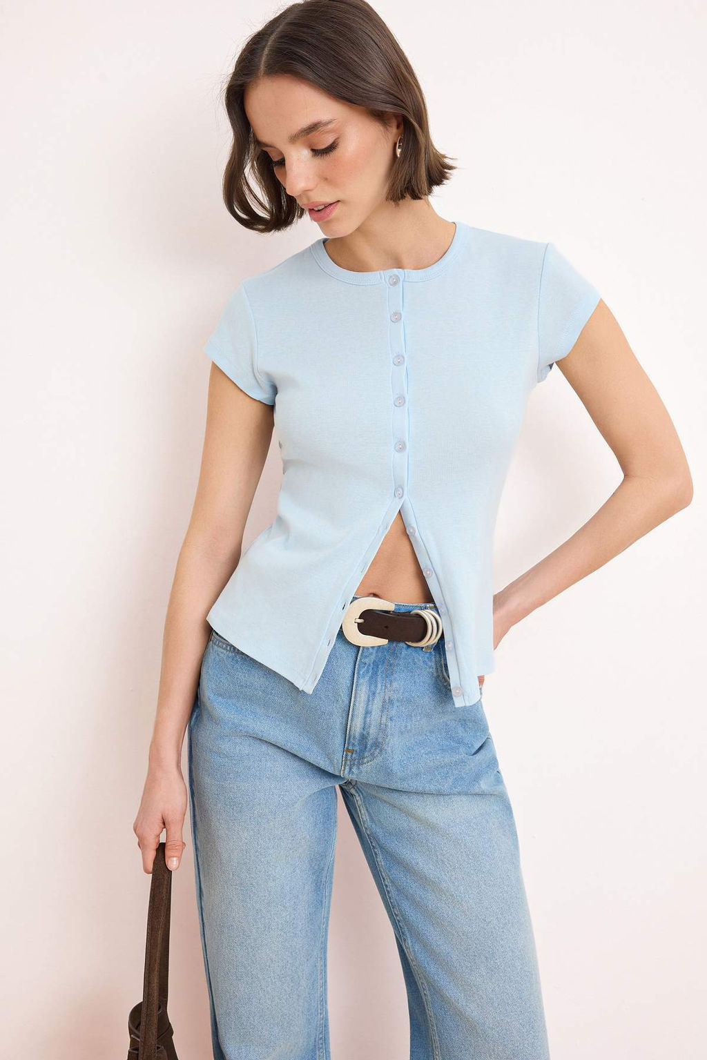 Trendyolmilla Siyah Dugmeli Fitted/Vucuda Oturan Orme Bluz TWOSS25BZ00281 фото 25